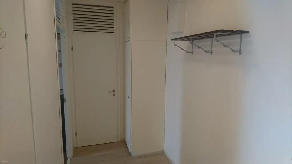 Rooms - Modernised Apartment with Balcony in Hakunila