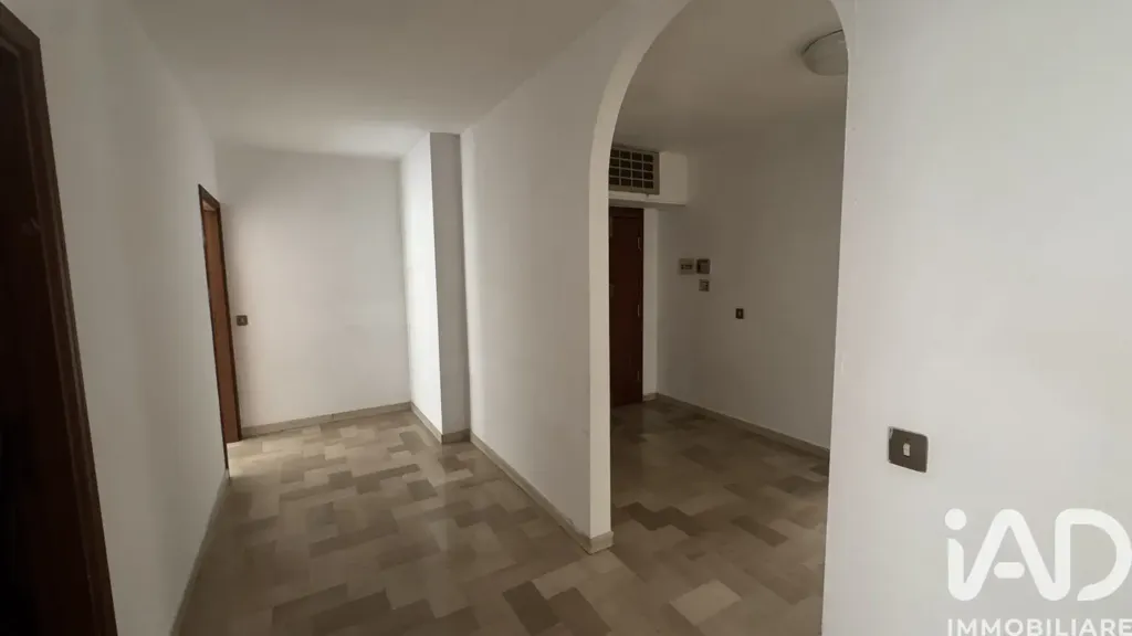 Esik - Apartment to Renovate in San Benedetto del Tronto
