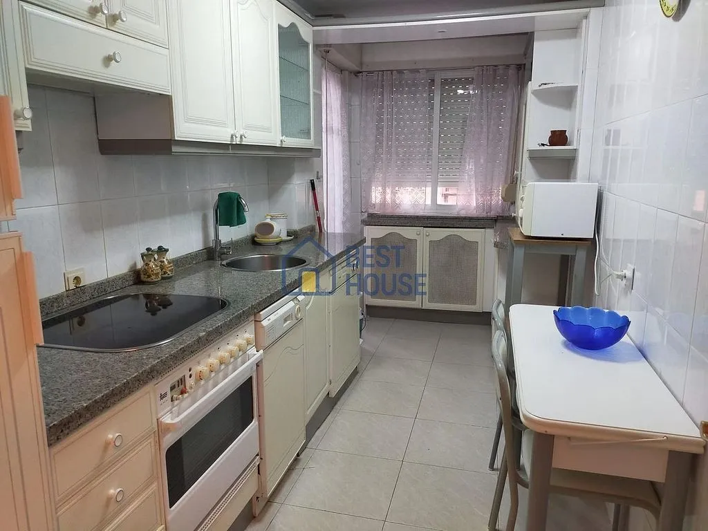 Cuisine - Apartment with Terrace in León's District 7