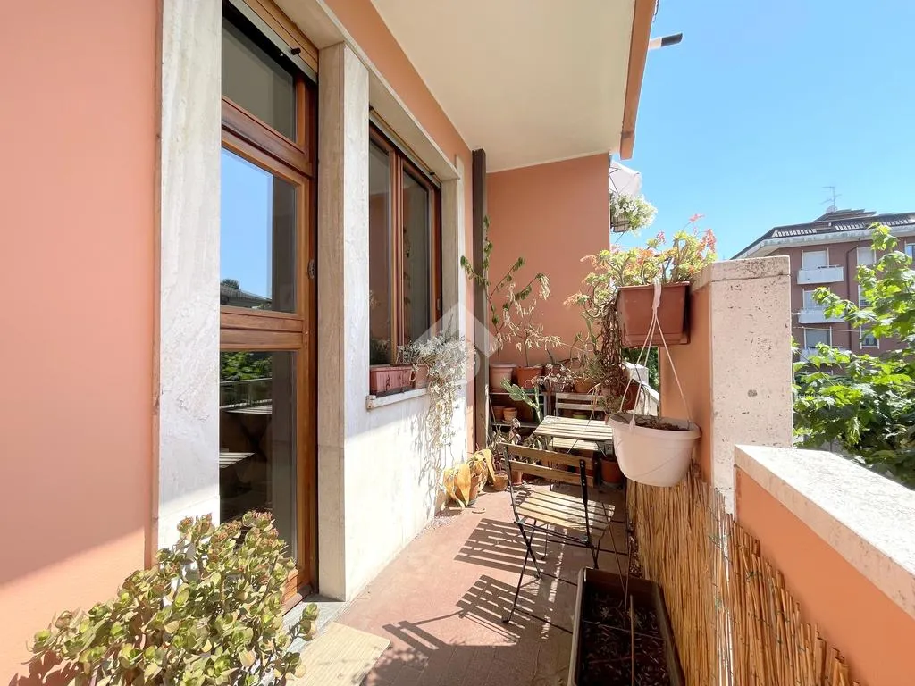 Rõdu - 3-Bedroom Apartment with Balcony in Cornaredo