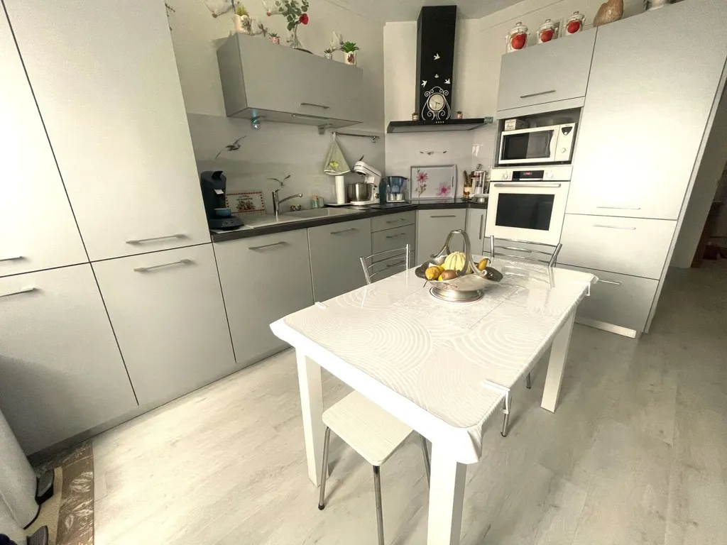 Cucina - 4-Piece Apartment with Balcony in Granville