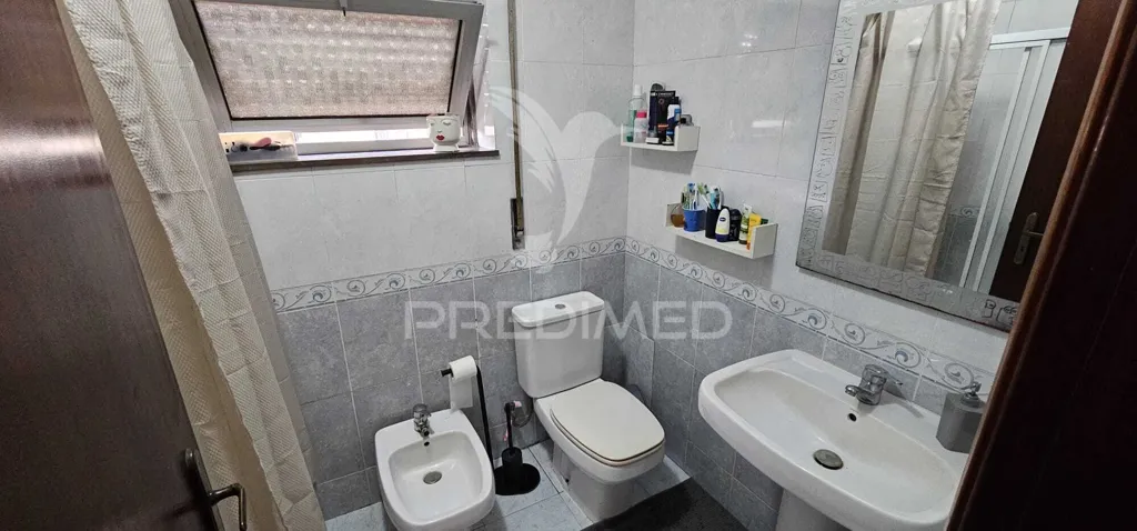 Vannitoad - Central T3 Apartment with Balcony in Samora Correia