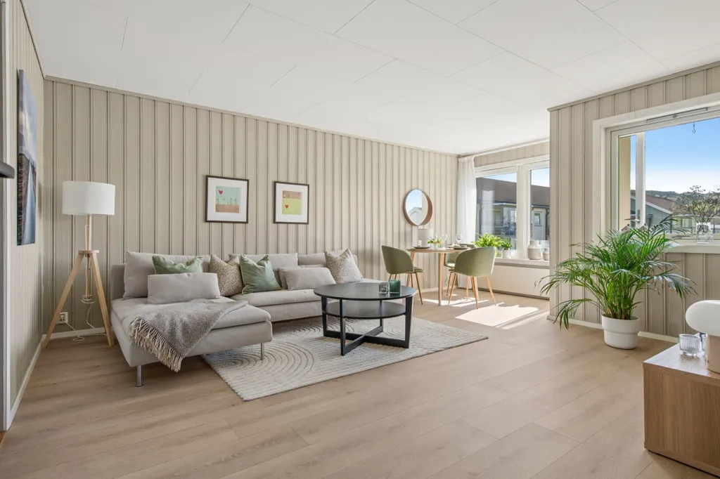 Séjour - 2-Bedroom Apartment with Balcony in Randgård
