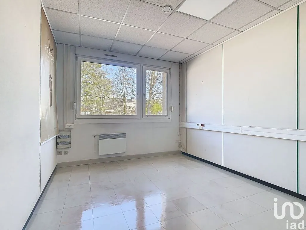 Kabinet - Modular Office Space with Parking in Reims