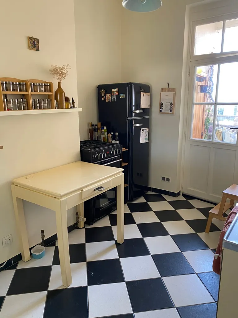 Charming 2-Bedroom Apartment with Terrace in Brussels