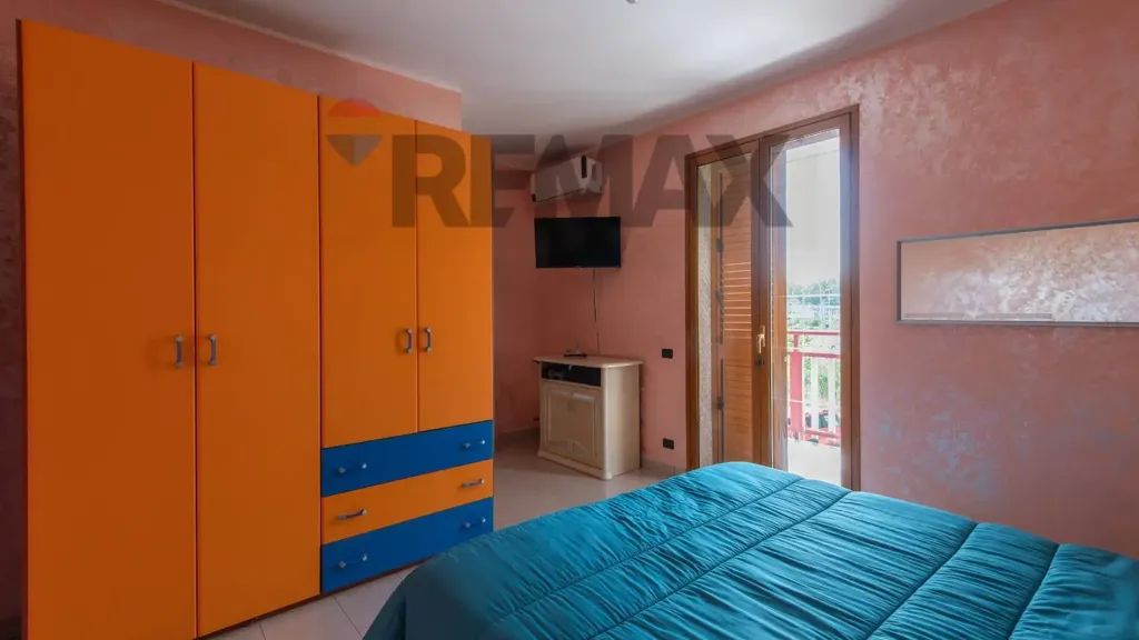 Magamistoad - Spacious Apartment with Triple Exposure in Lentini