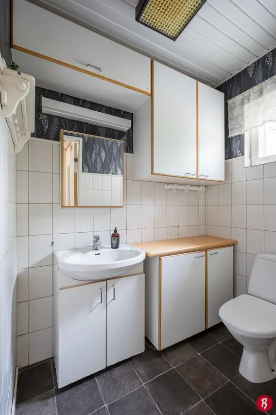 Vannitoad - Architect-Designed Home with Sauna in Sykärä