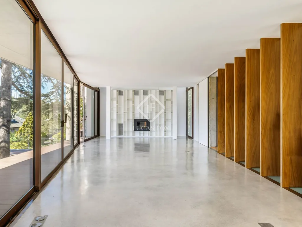 Esik - Minimalist Villa with Infinity Pool in El Golf, Sant Cugat