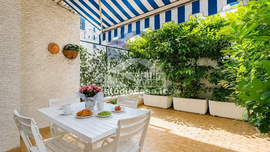 Terrasse - Rearranged Apartment with Terrace in Milan