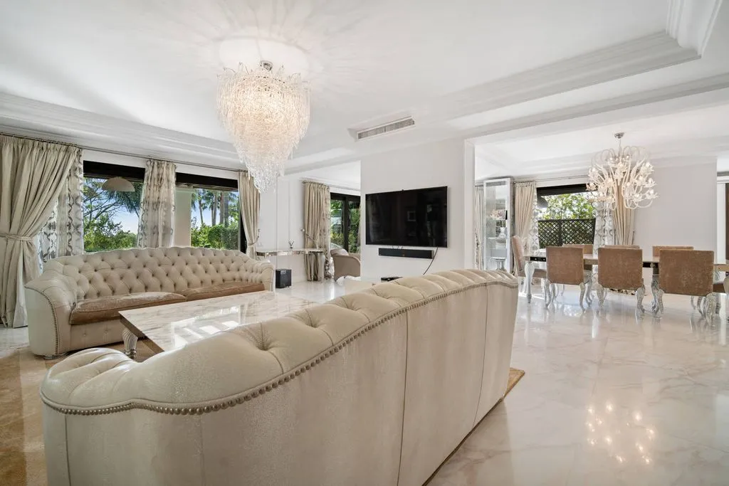 Séjour - Luxury Villa with Communal Pools in Marbella