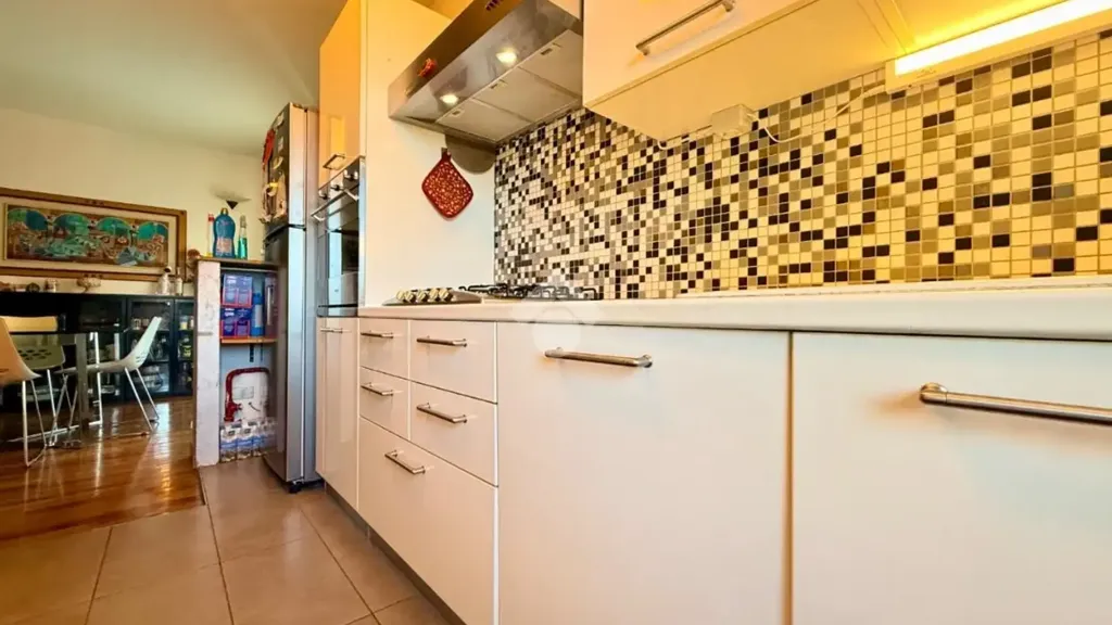 Cuisine - 4-Bedroom Apartment with Balcony in Vigasio