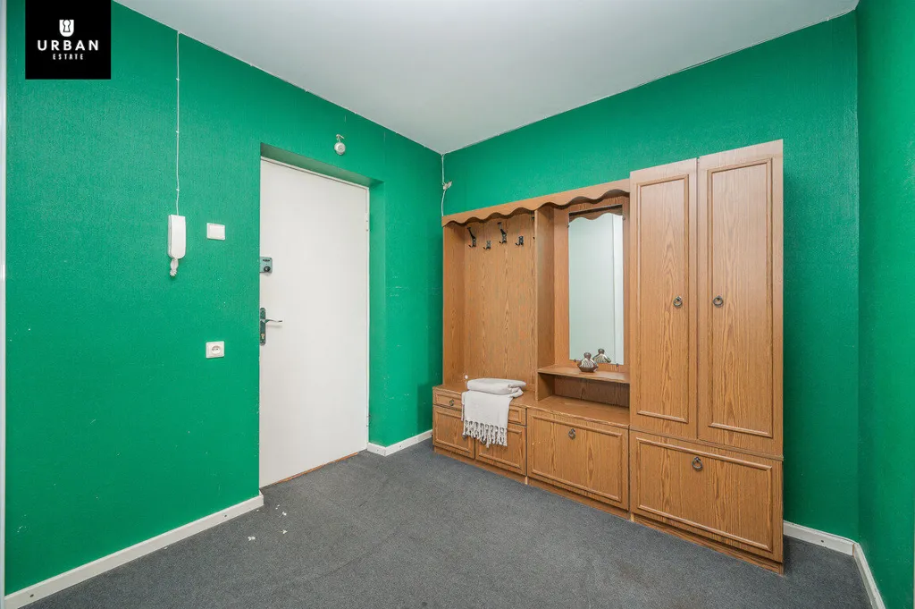 Pièces - 3-Bedroom Apartment with Balcony in Vilnius