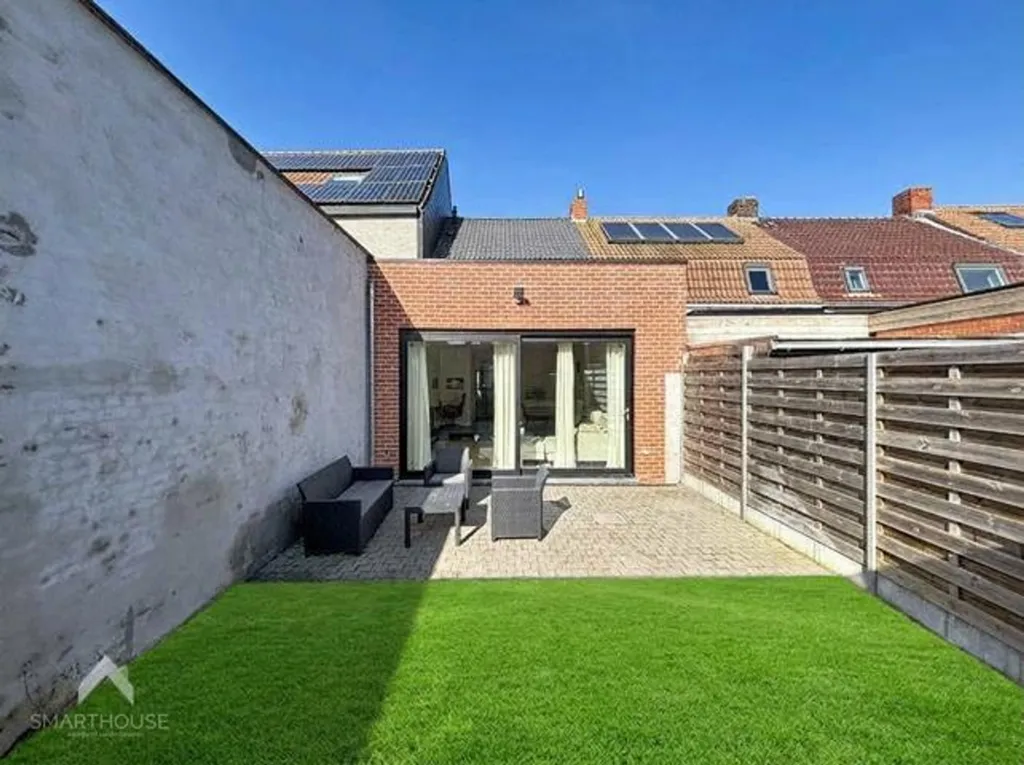 Jardin - Maison Énergétique avec Terrasse à Ieper