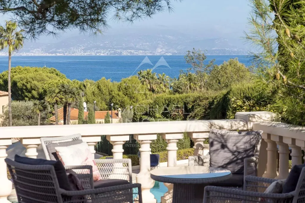 Terrace - Villa with Sea View near Cap d'Antibes