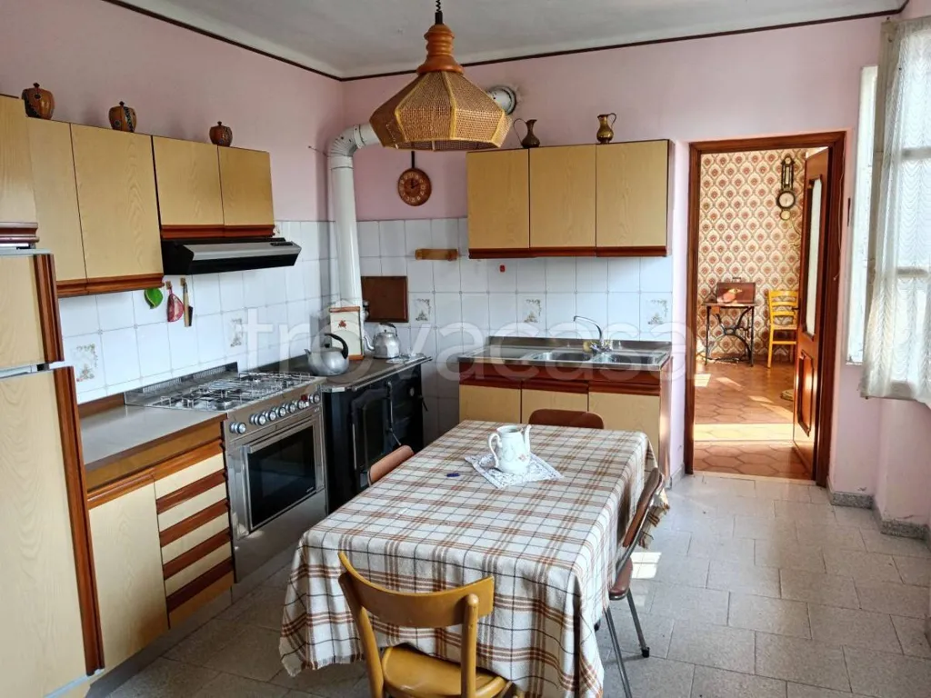 Köök - Cascina with Open Views in Narzole, Moriglione