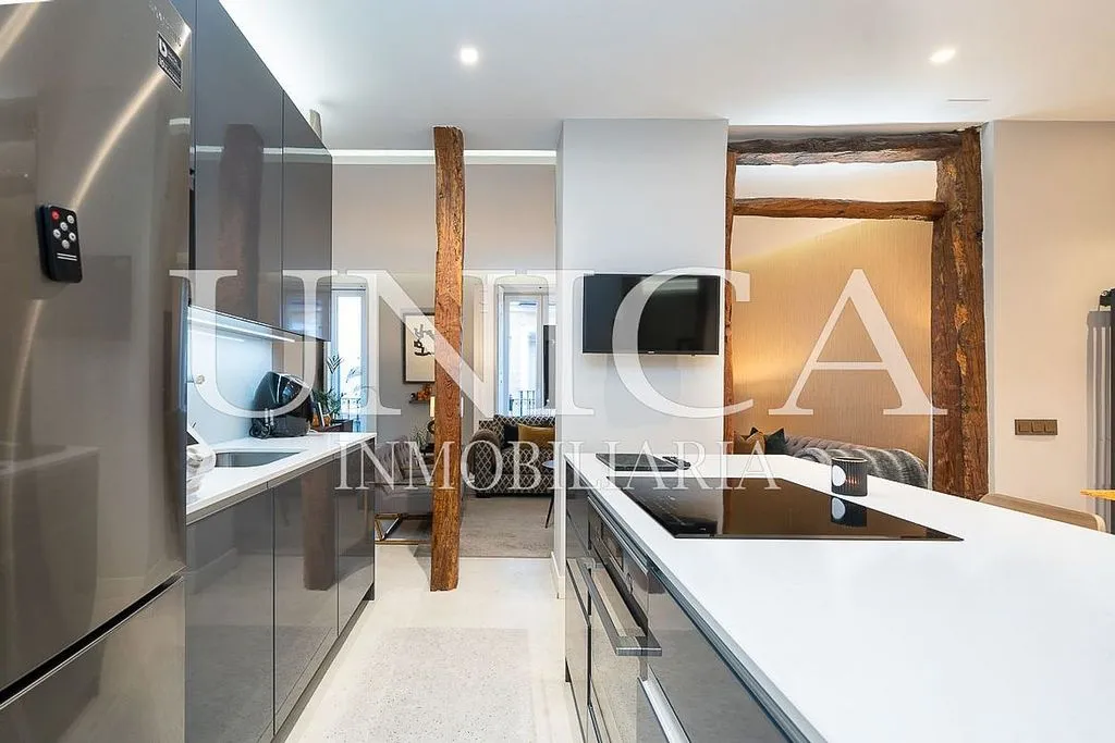 Köök - Modern Flat with Balcony in Malasaña