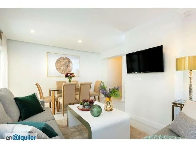Soggiorno - Modern Apartment with Balcony in Seville's Historic Centre