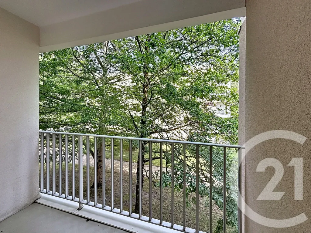 Balcony - 3-Piece Flat with Balcony in Gradignan