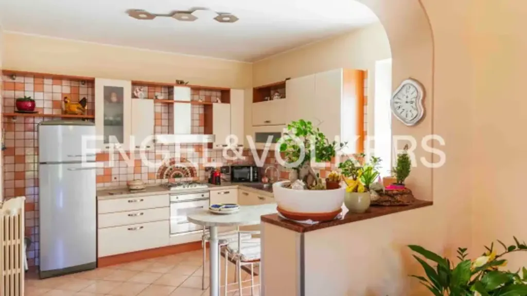 Cucina - Villa with Garden and Terrace in Castagnito