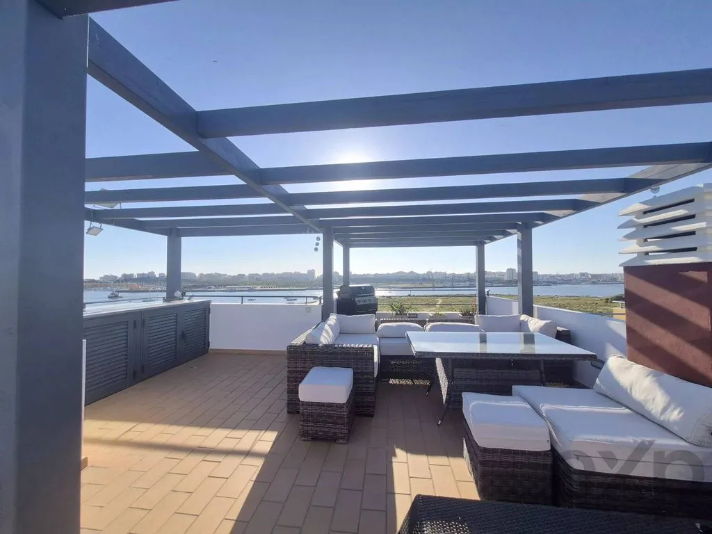 Terrass - Luxury Triplex with Pool in Ferragudo