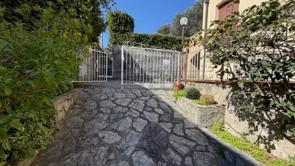 Välivaade - Restored Apartment with Sea View in Boissano