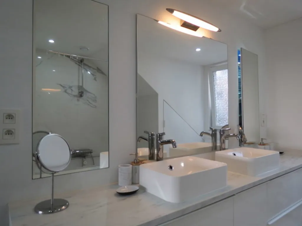 Salles de bain - Duplex Meublé et Lumineux à Ixelles