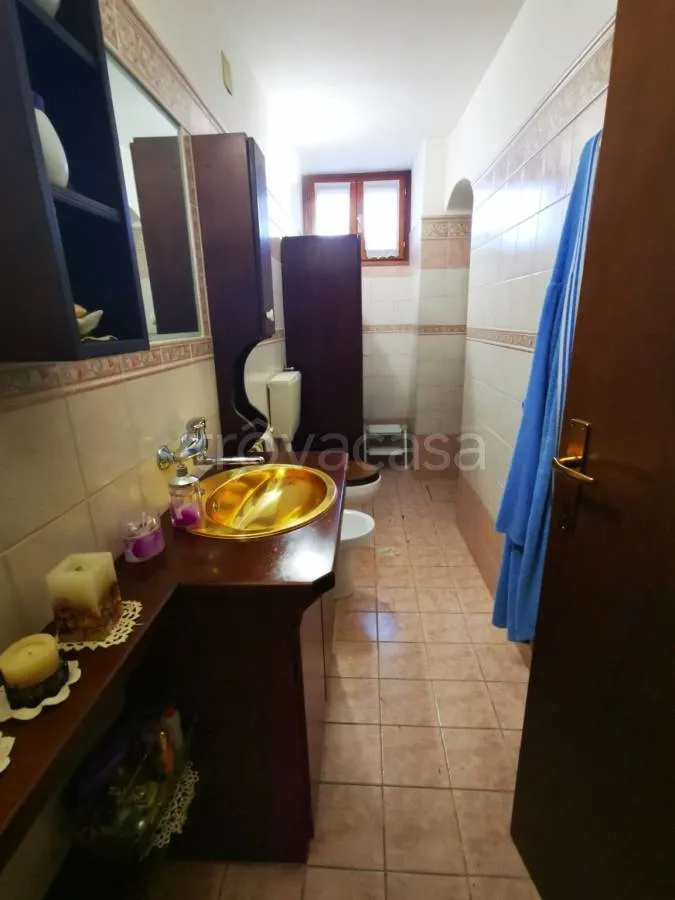 Bathrooms - Rear Terrace House in Tavoleto