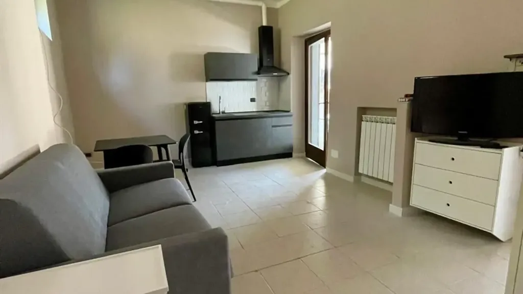 Elutuba - Monolocale with Open Plan in Gallarate