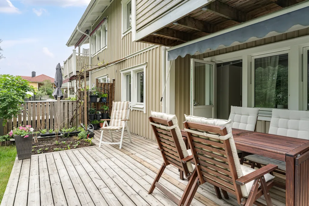 Terrasse - Terraced House with Garden in Kvarnbacken