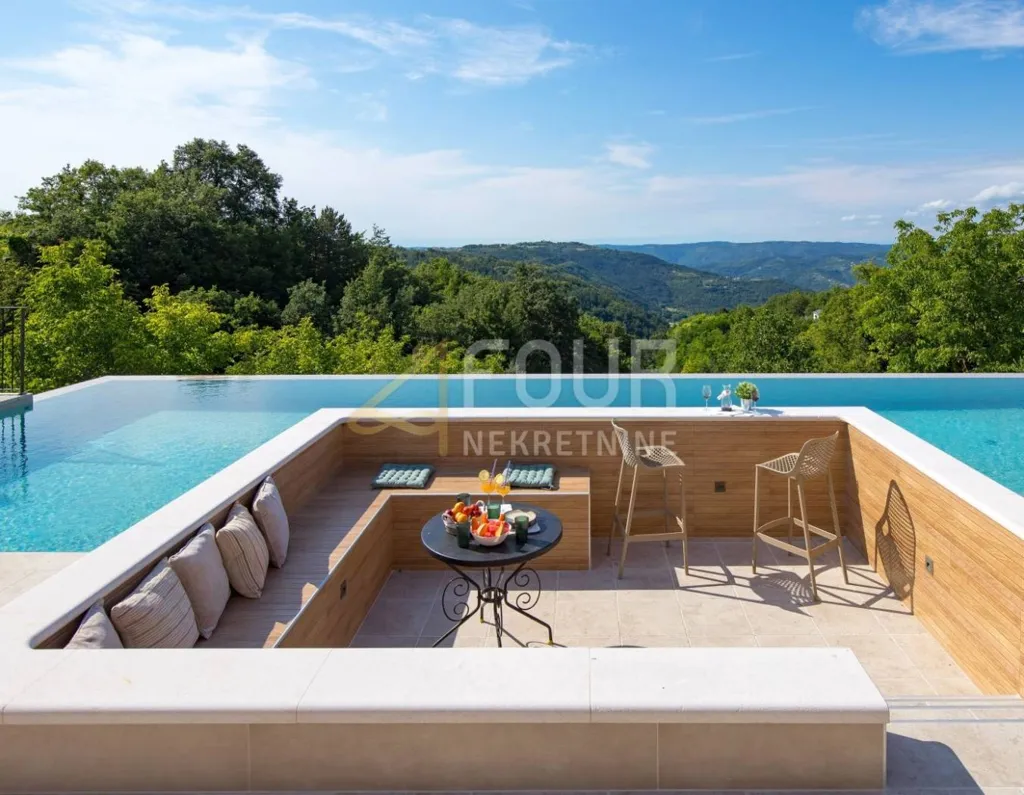 Pool - Luxury Villa with Infinity Pool in Pazin