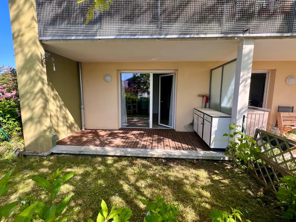 Terrass - Recent Apartment with Terrace in Betton
