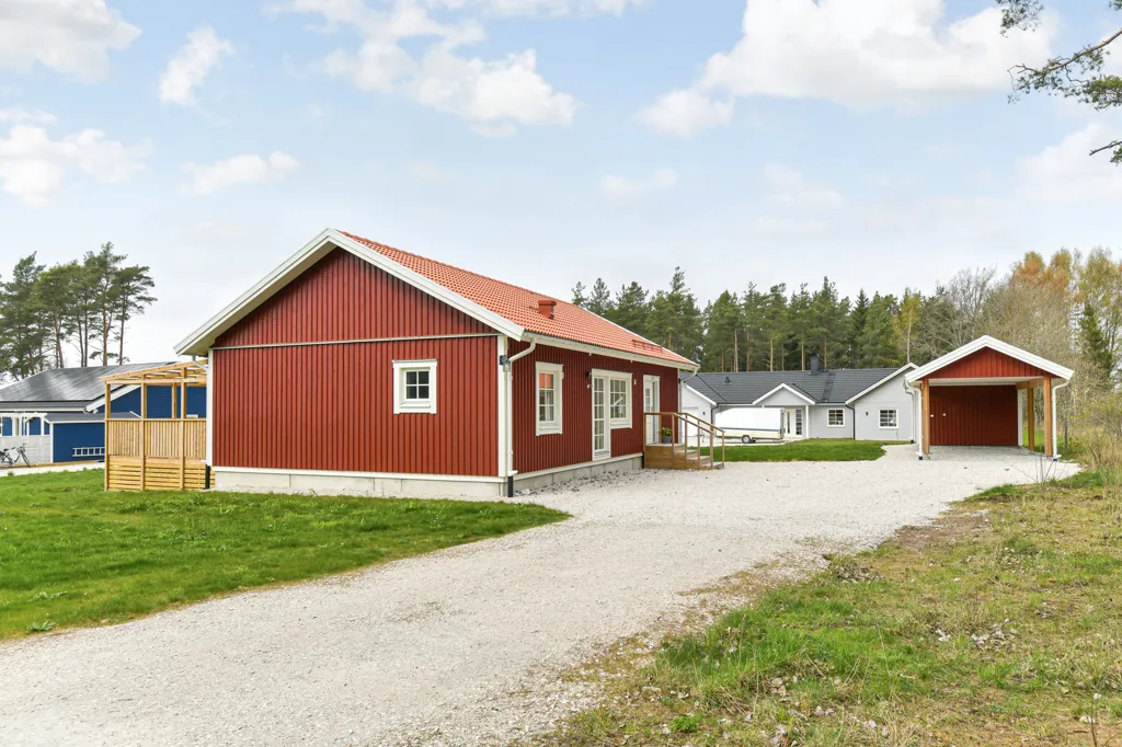 Välivaade - Newly Built Villa with Garden in Väskinde