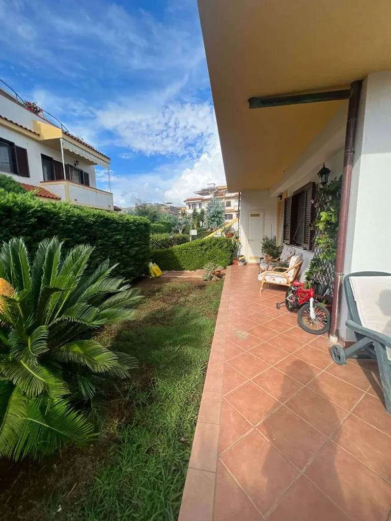 Aed - Apartment with Garden in Scalea