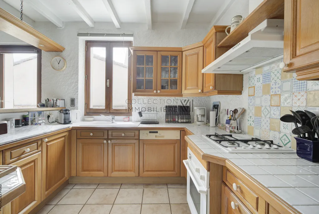 Cuisine - Maison avec Piscine et Terrasses à Rieumes