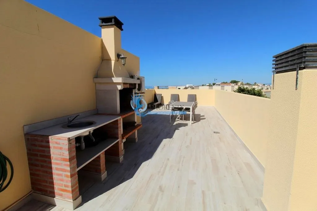 Terrass - Luxury Townhouse with Sea Views in Patroves