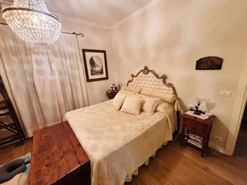 Magamistoad - Luxury Villa with Solar Panels in Poggio a Caiano