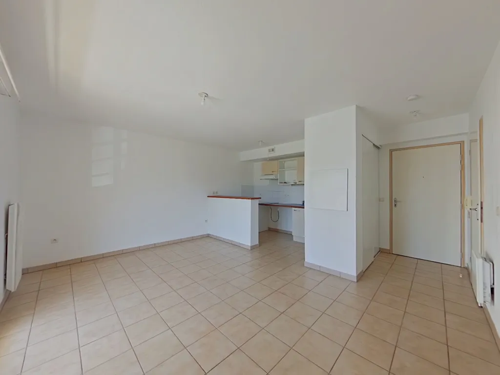 Séjour - Appartement T2 avec Balcon à Poitiers
