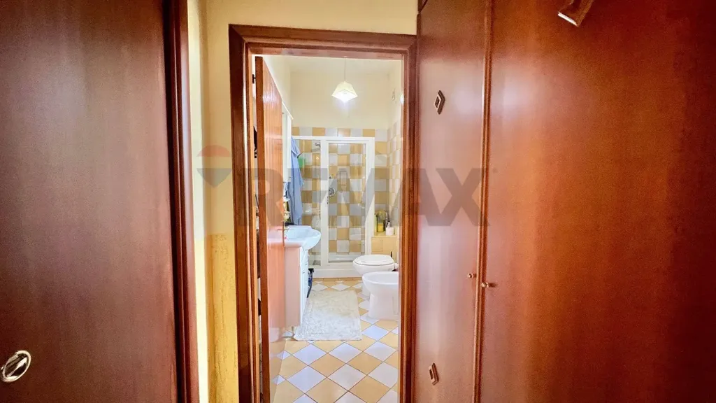 hallway_entrance