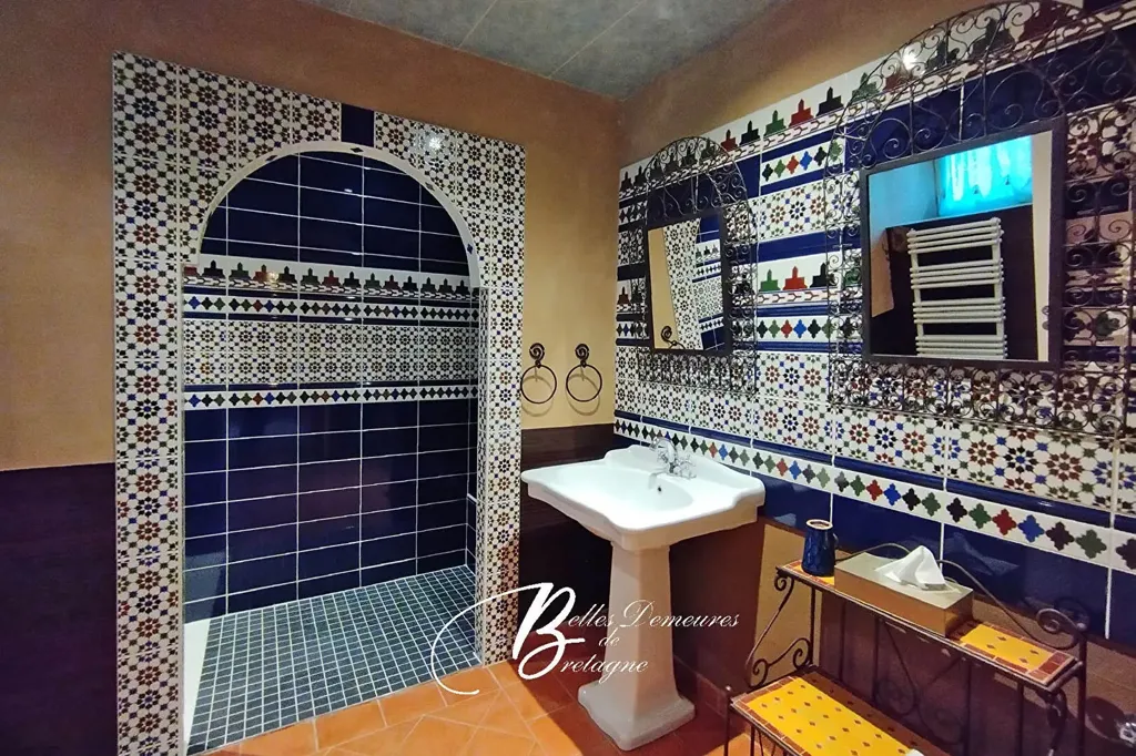 Salles de bain - Propriété avec Trois Longères et Piscine à Ria d'Etel