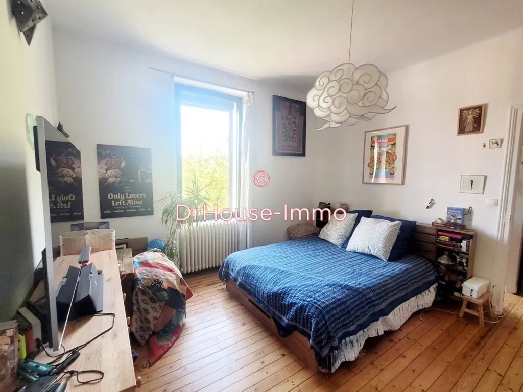 Bedrooms - Charming 5-Piece House in Nantes