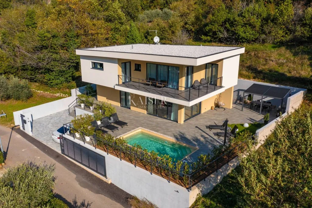 Õhuvaade - Luxury Villa with Pool in Mošćenička Draga