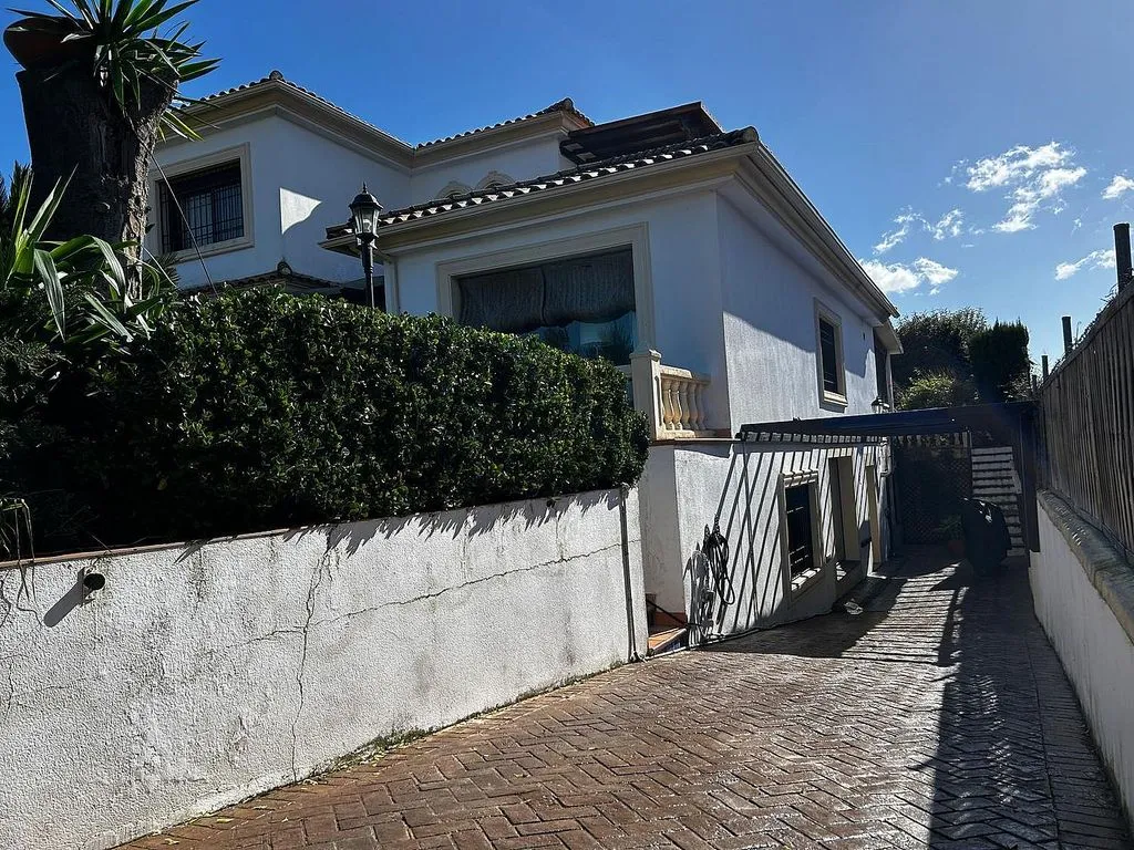 Extérieur - Chalet with Pool and Terrace in Alcolea