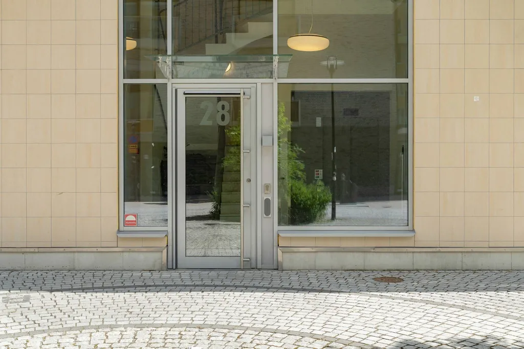 Hallway - Apartment with Balcony in Råsunda