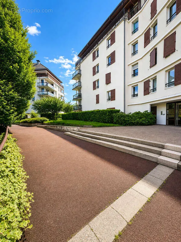 Välivaade - Type 3 Apartment with Balcony in Ville-la-Grand
