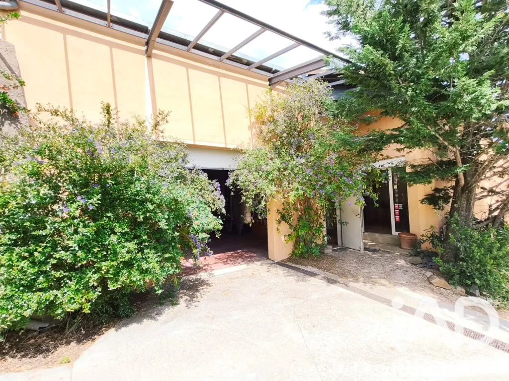 Giardino - Vineyard Property with Multiple Buildings in Roquessels