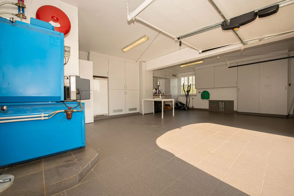 Garage - Maison 4 Façades avec Terrasse à Pepingen