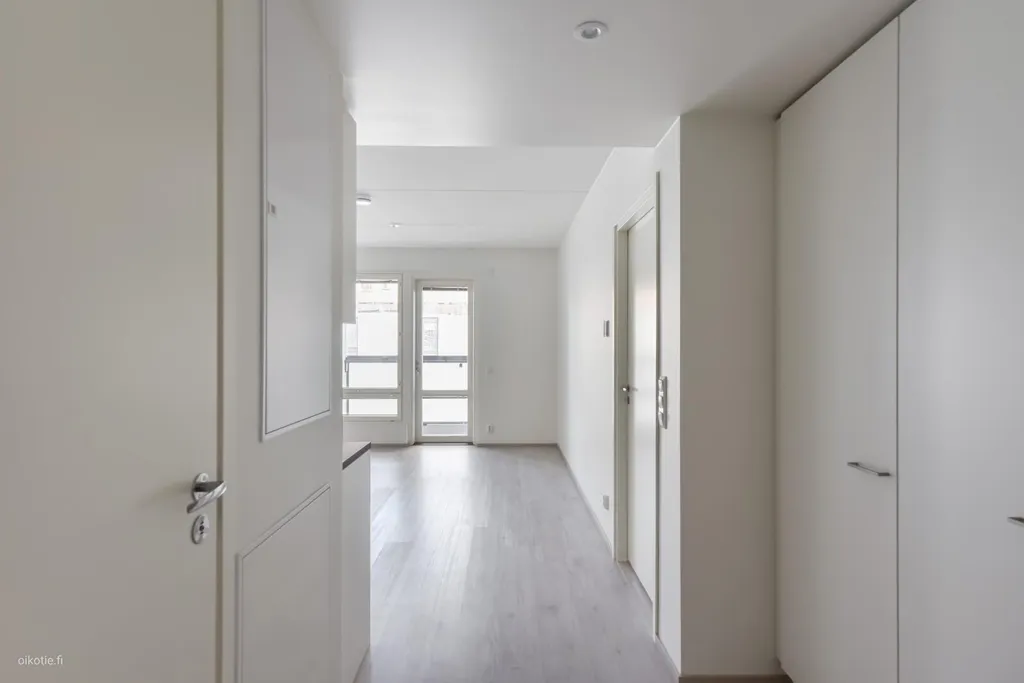 Ingresso - Two-Room Apartment with Balcony in Turku