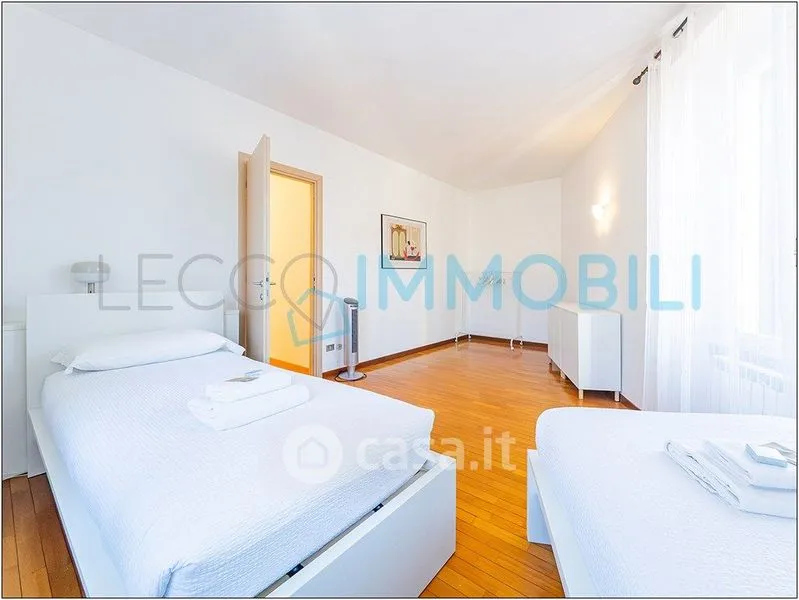 Chambres - Bright Trilocale with Views in Galbiate