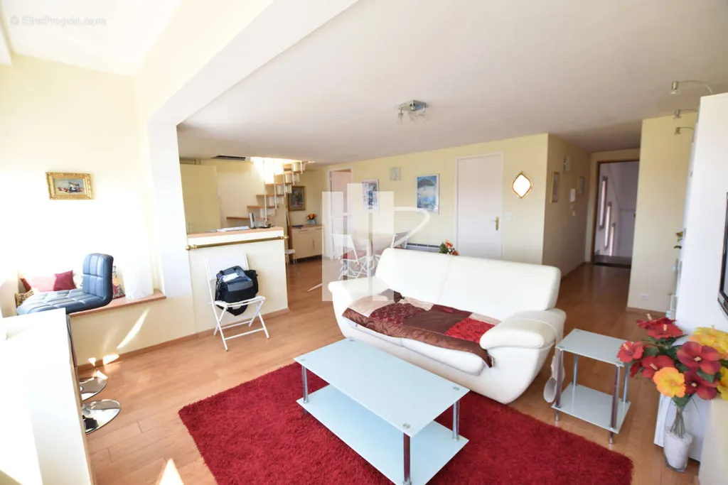 Soggiorno - Apartment with Sea View in Saint-Raphaël