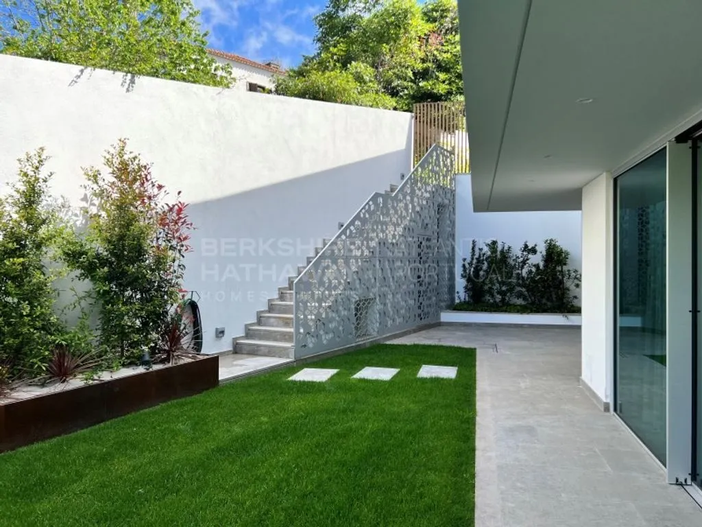 Garden - Luxury Duplex with Pool in Cascais